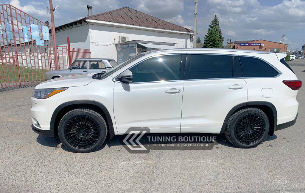 Toyota Highlander на 20" кованых дисках нашего производства фото 2